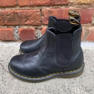 Dr. Marten’s Original Black Chelsea Boots L Size 6